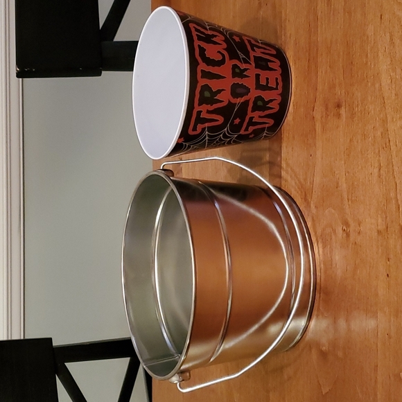 BUNDLE 4 items for $10 - Home decor holiday buckets, for use with filler